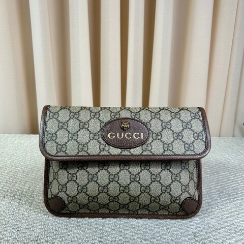 Gucci古馳老花虎頭腰包 經典老花配色 虎頭logo 特別有辨識度 肩帶紅綠配色 細節做工精緻 容量實用 日常出門很方便