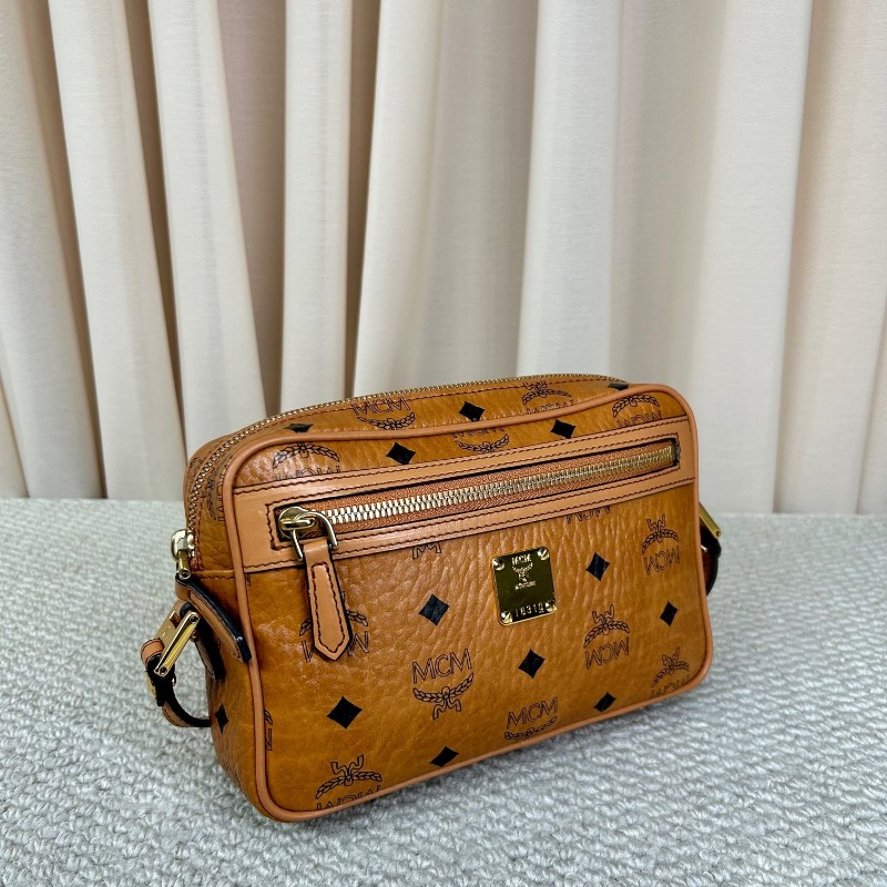 MCM干邑色相機包 經典老花滿印 金色五金 可單肩可斜挎 容量實用 日常通勤百搭-2
