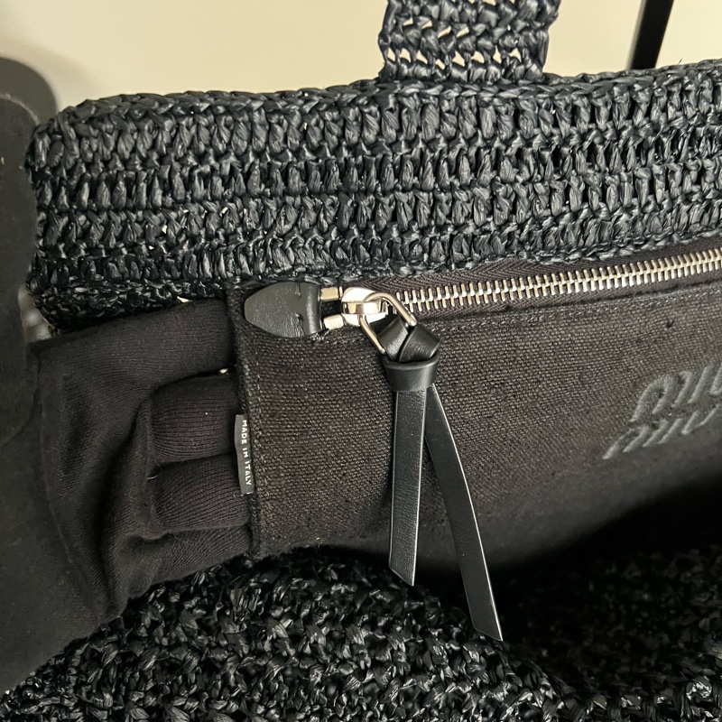 Miumiu黑色編織包-9