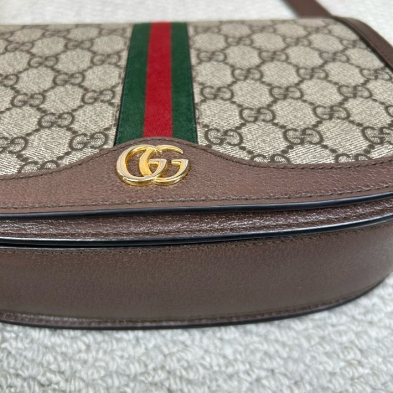 GUCCI古馳Ophidia馬鞍包 經典老花配棕色皮革滾邊 紅綠條紋裝飾 金色雙G 可單肩可斜挎 容量實用 日常通勤百搭-8