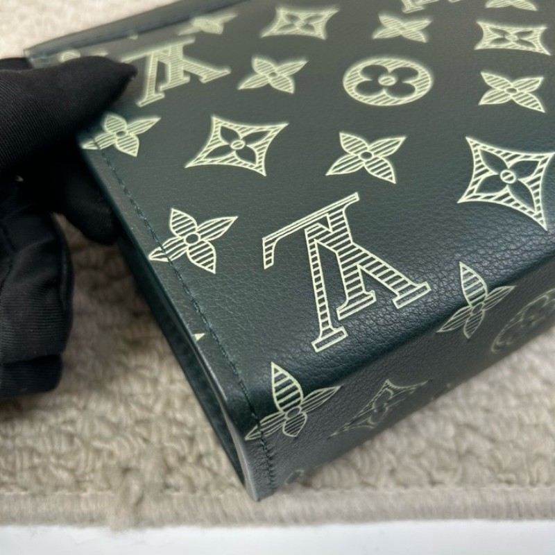 ghh hz LV路易威登深綠色Gaston二合一 老花滿印 可拆分使用 配肩帶和子袋 可單肩可斜挎 拉鍊順滑 內裡乾淨整潔 容量實用 日常通勤百搭-7