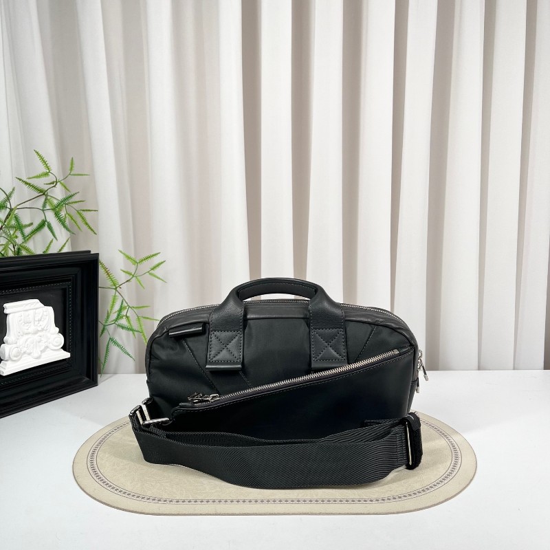 LV路易威登 限量美洲杯牛皮手提包斜挎包 小牛皮非常軟糯 容量適中 適合日常通勤使用 又酷又有型-6