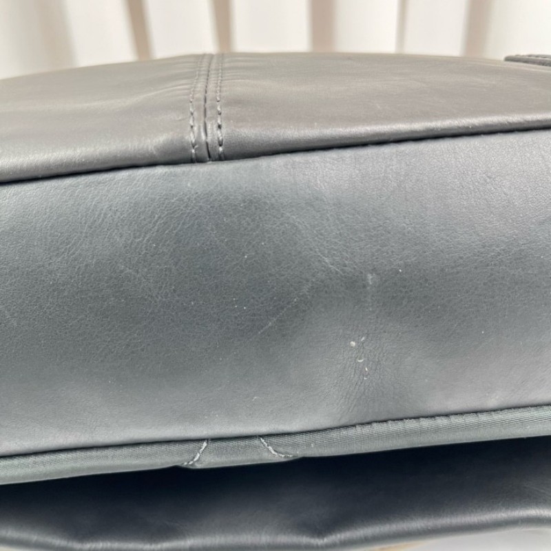 LV路易威登 限量美洲杯牛皮手提包斜挎包 小牛皮非常軟糯 容量適中 適合日常通勤使用 又酷又有型-8