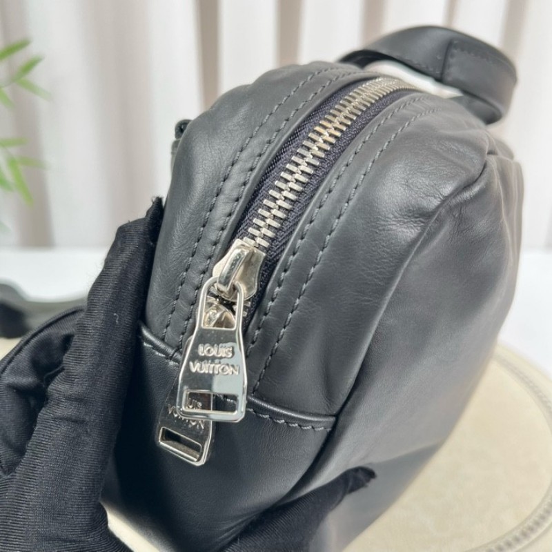 LV路易威登 限量美洲杯牛皮手提包斜挎包 小牛皮非常軟糯 容量適中 適合日常通勤使用 又酷又有型-15