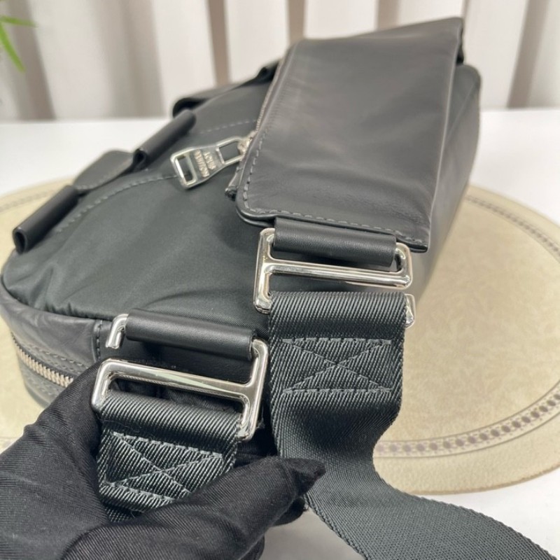 LV路易威登 限量美洲杯牛皮手提包斜挎包 小牛皮非常軟糯 容量適中 適合日常通勤使用 又酷又有型-17