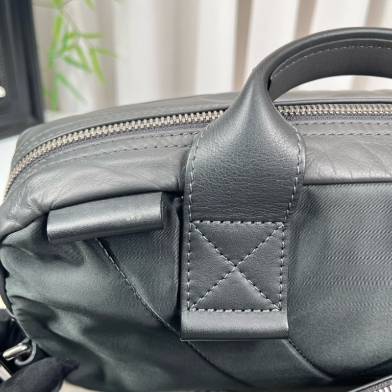 LV路易威登 限量美洲杯牛皮手提包斜挎包 小牛皮非常軟糯 容量適中 適合日常通勤使用 又酷又有型-21