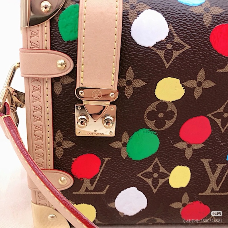 Lv 草間彌生聯名款side trunk軟盒子 中號。-5