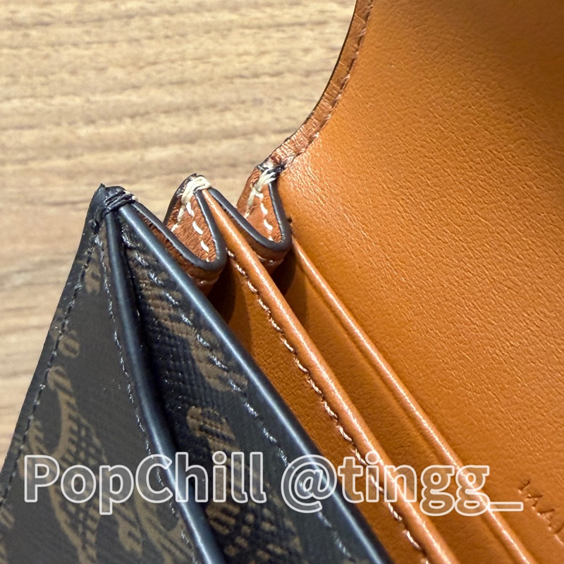 Celine 凱旋門印花PVC咖色牛皮Triomphe金釦下蓋卡片零錢包10M122DB7.04LU-18