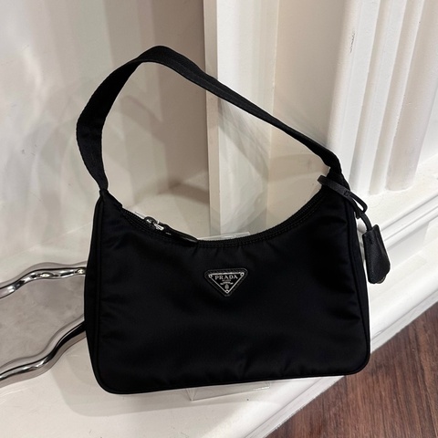 PRADA 1NE515 黑尼龍單肩HOBO包