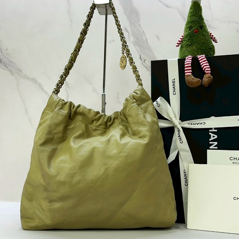 CHANEL 中號22包牛油果綠-1