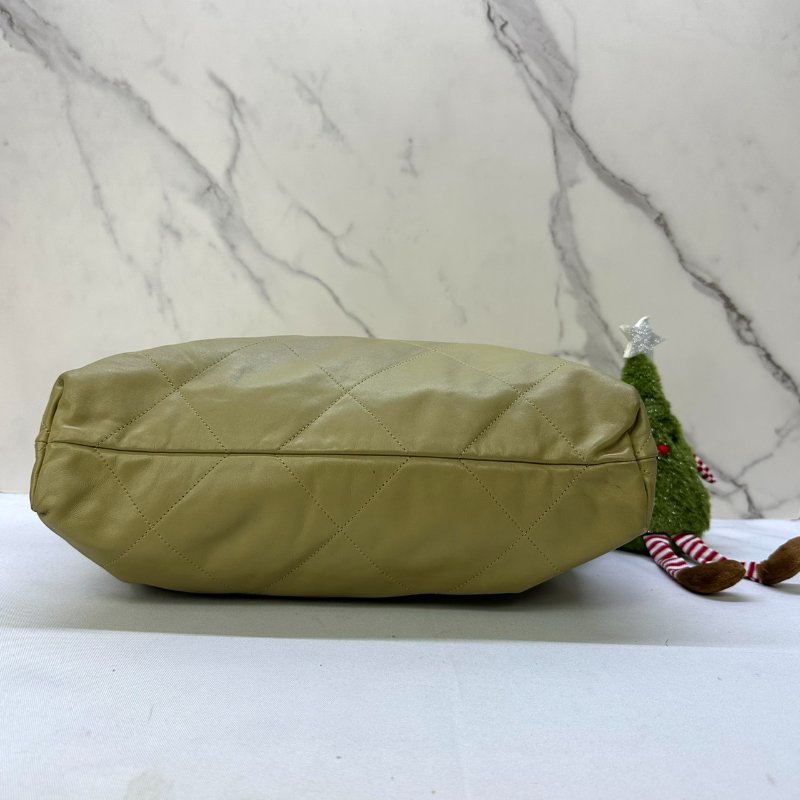 CHANEL 中號22包牛油果綠-8