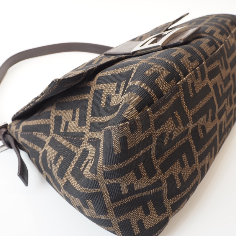 Fendi老花單肩包-10