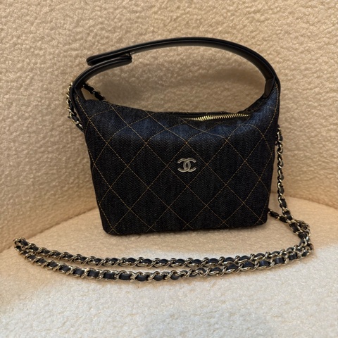 Chanel 黑牛仔飲盒包