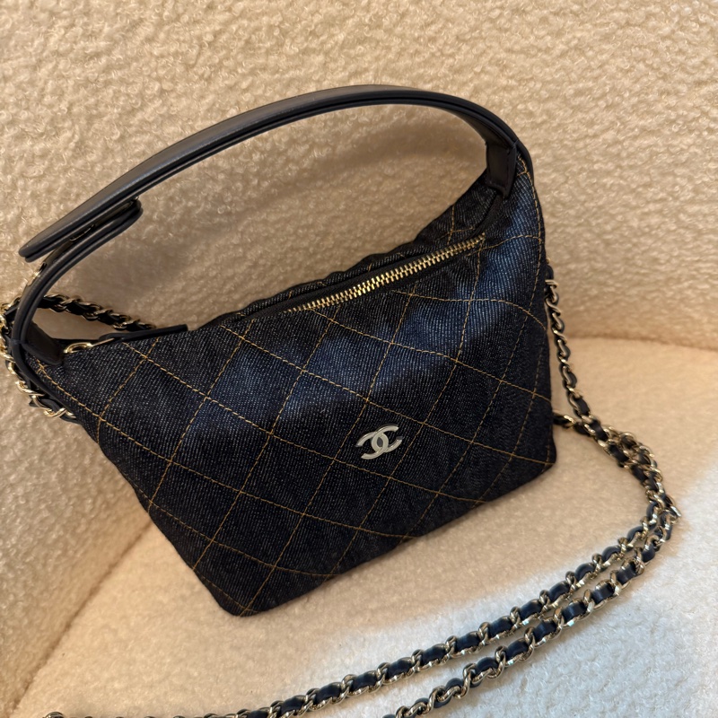 Chanel 黑牛仔飲盒包-1