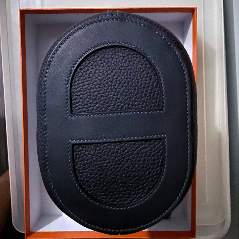 Hermes In The Loop 18 Carban 色 (不包括絲巾)-3