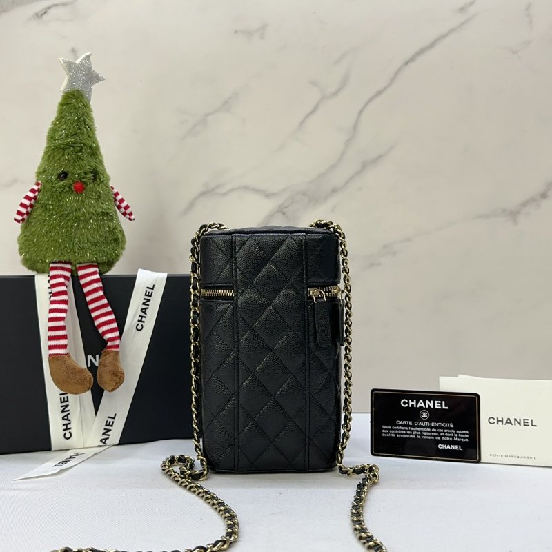 CHANEL 荔枝牛鏈帶手機包-1