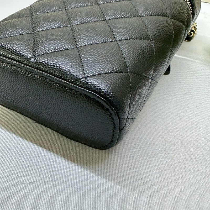 CHANEL 荔枝牛鏈帶手機包-6