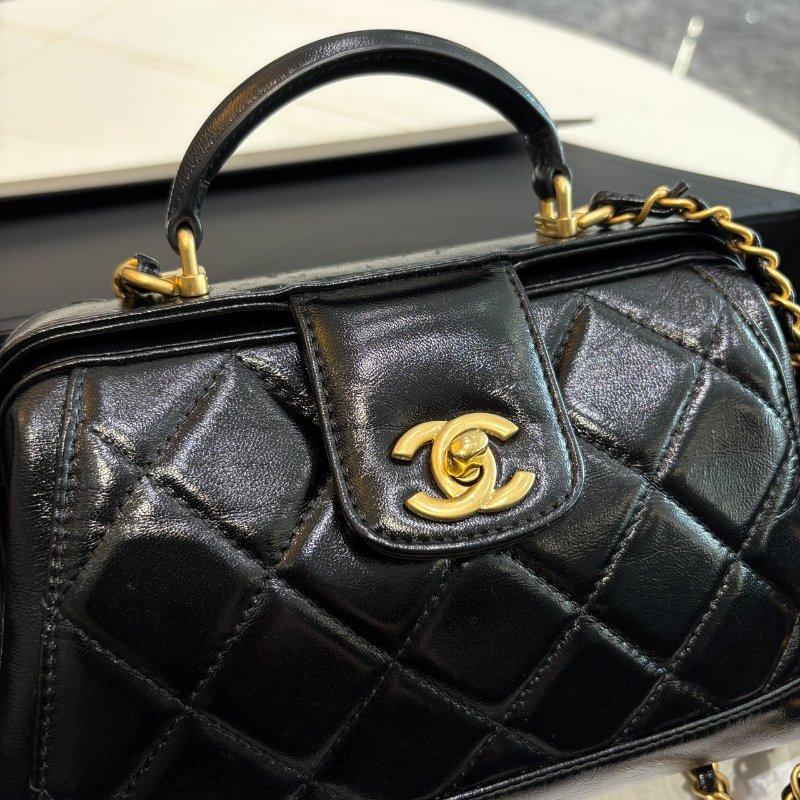 *SHIHNA名牌精品* CHANEL 24A Lambskin Doctos bag 醫生包中號-1