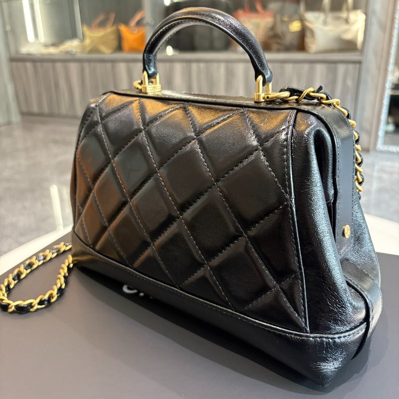 *SHIHNA名牌精品* CHANEL 24A Lambskin Doctos bag 醫生包中號-5