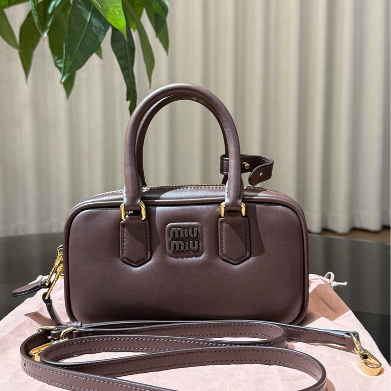 繆繆/Miu Miu 小保齡球 石楠木色 Arcadie皮 10.5×22×7.5cm-0