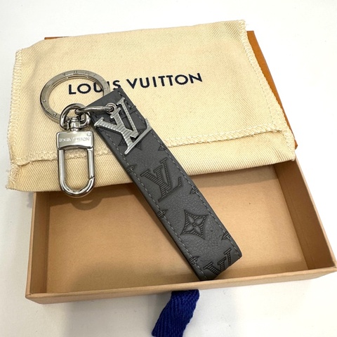 LV 灰 Shadow Dragonne 鑰匙圈兼包包吊飾