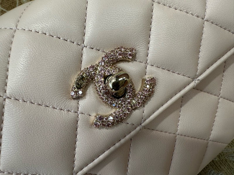 Chanel 粉羊皮菱格粉鑽淡金釦Mini Trendy CC手提斜背包 AS4654-8