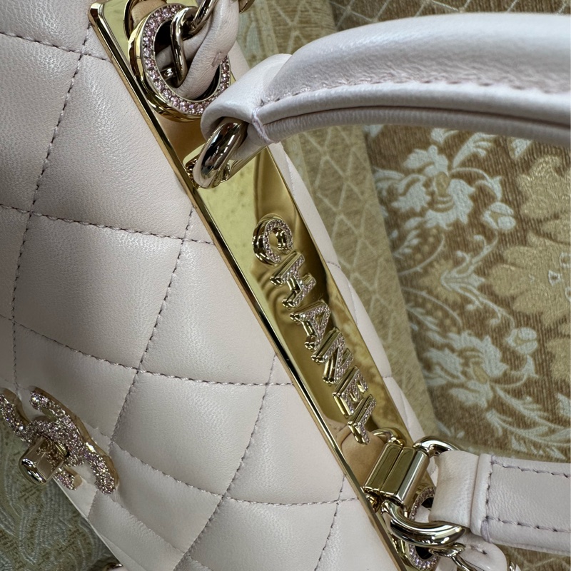 Chanel 粉羊皮菱格粉鑽淡金釦Mini Trendy CC手提斜背包 AS4654-9