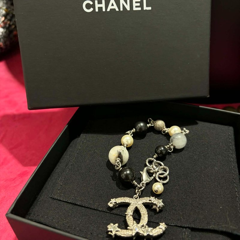 CHANEL 星星雙C灰白黑拼色手鏈-1