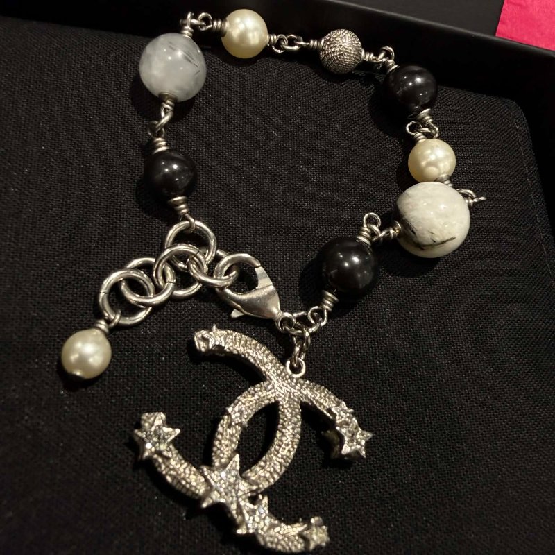 CHANEL 星星雙C灰白黑拼色手鏈-4