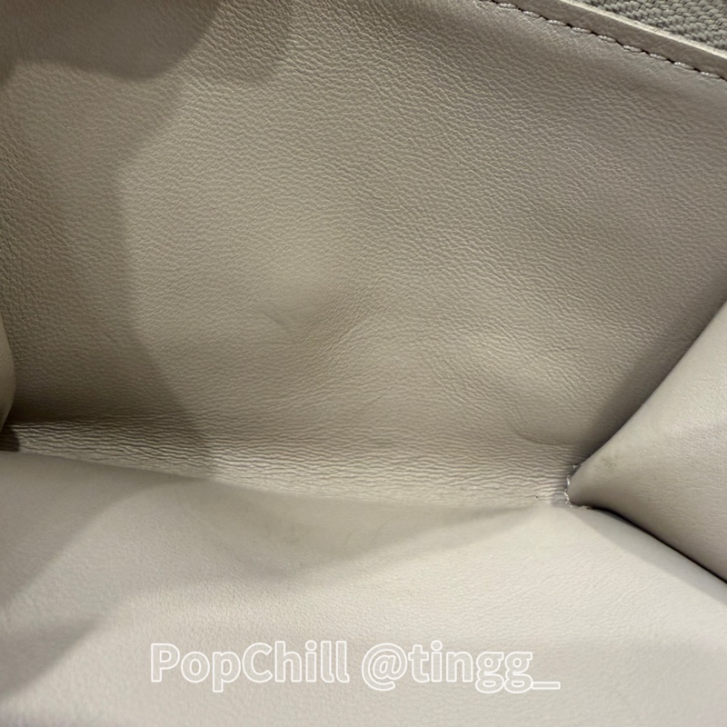 LV 石灰色打孔通花Iris銀釦下蓋短夾M62542-4