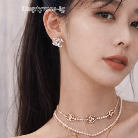 Chanel 光澤細鑽耳夾 耳環全新⭐️