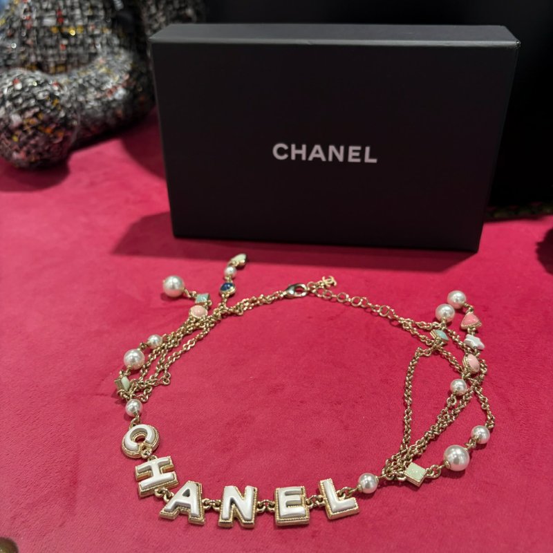 CHANEL 珍珠字母拼粉綠藍墜飾項鏈 淡金-4