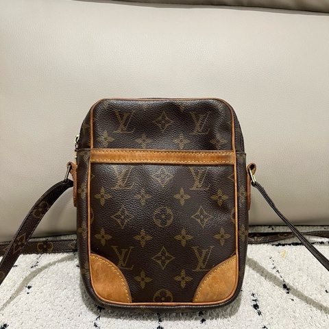 Louis Vuitton 路易威登 中古老花相機包 竪版