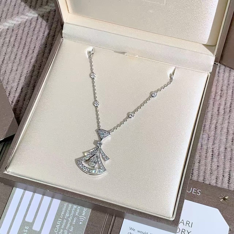 Bvlgari寶格麗 DIVAS DREAM扇子白金滿鑽大號高級珠寶項鍊!主鑽0.8克拉,2021年購入-1