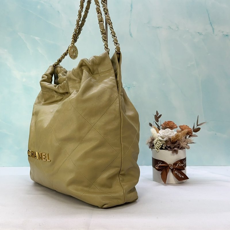 CHANEL 牛油果色中款22包-3
