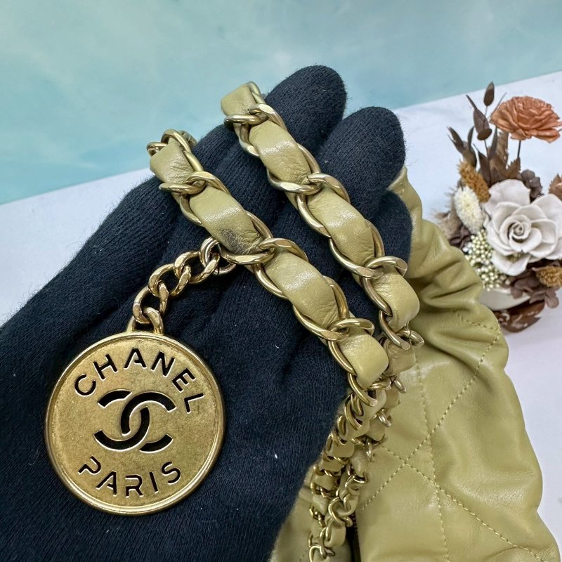 CHANEL 牛油果色中款22包-5