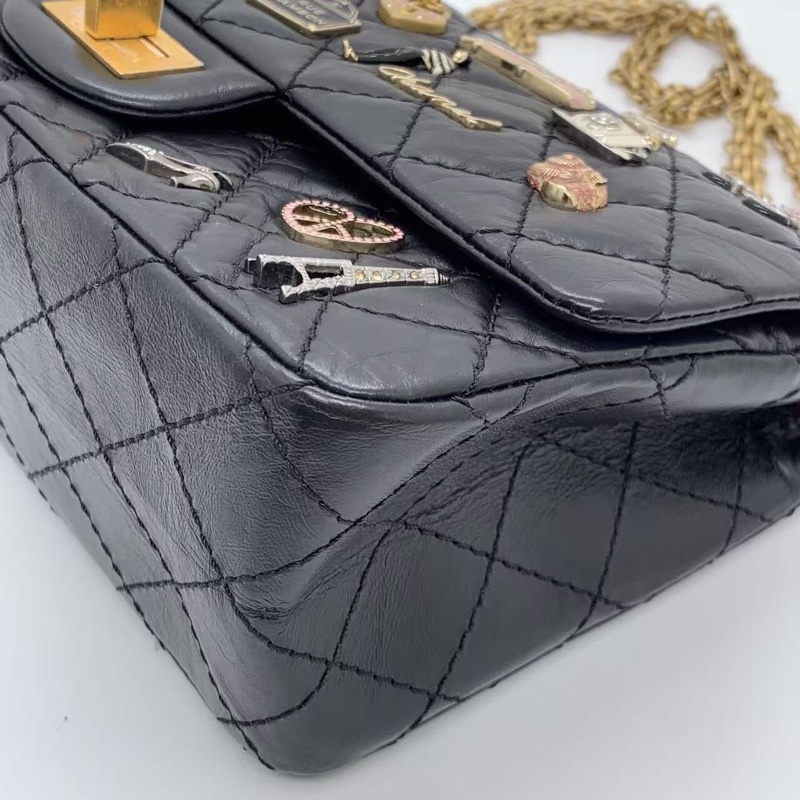 二手Chanel香奈兒2.55小號黑色徽章包復古金扣鏈條包，鐳射25開-14