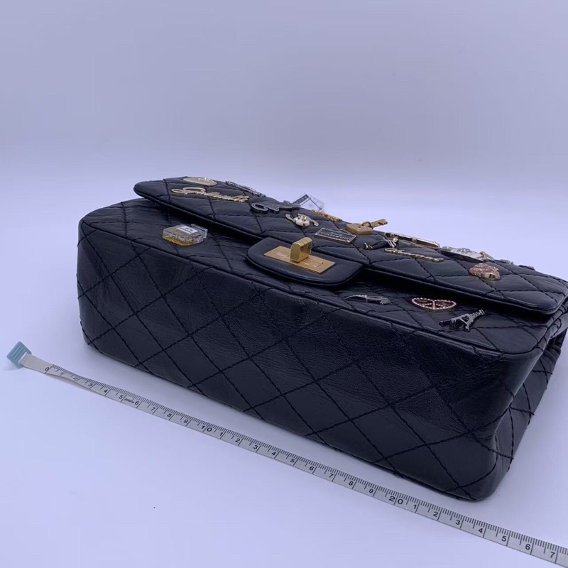 二手Chanel香奈兒2.55小號黑色徽章包復古金扣鏈條包，鐳射25開-15