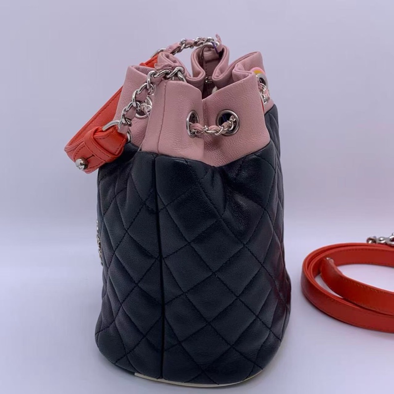 Chanel香奈兒Cuba Color彩條雙C黑色mini單肩包水桶包-3