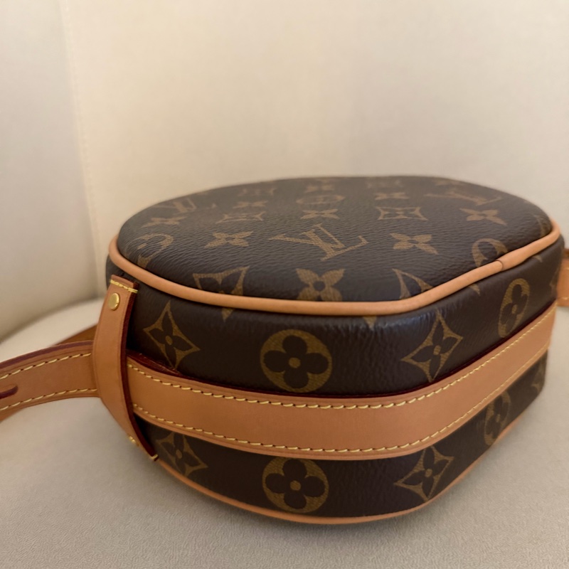 LV M45149 圓餅包-1