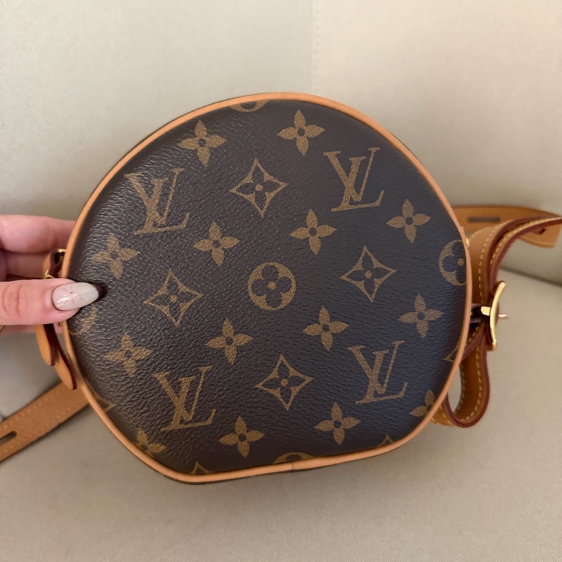 LV M45149 圓餅包-5