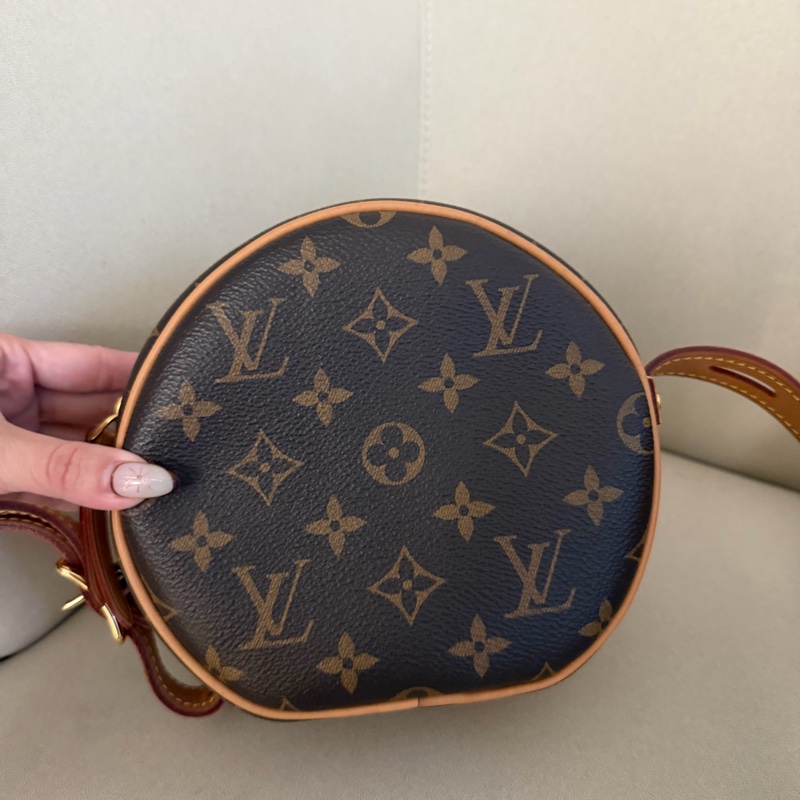 LV M45149 圓餅包-6