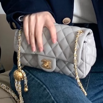 #Chanel 香奈儿 CF方胖子 🔮金球灰色羊皮金扣链条包 芯片款 🗿底长17-0