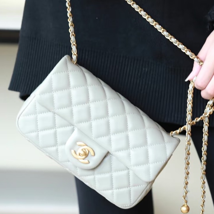 #Chanel 香奈儿 CF方胖子 🔮金球灰色羊皮金扣链条包 芯片款 🗿底长17-7