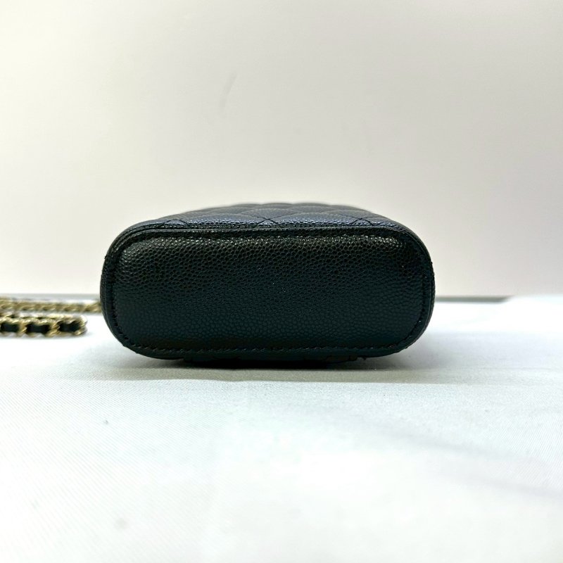 CHANEL 黑金荔枝牛鏈帶手機包-5