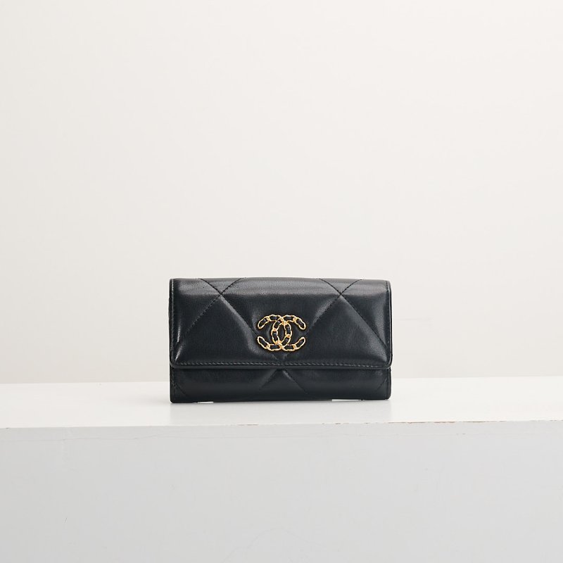 二手Chanel 19 小羊皮口蓋中夾/黑金-0