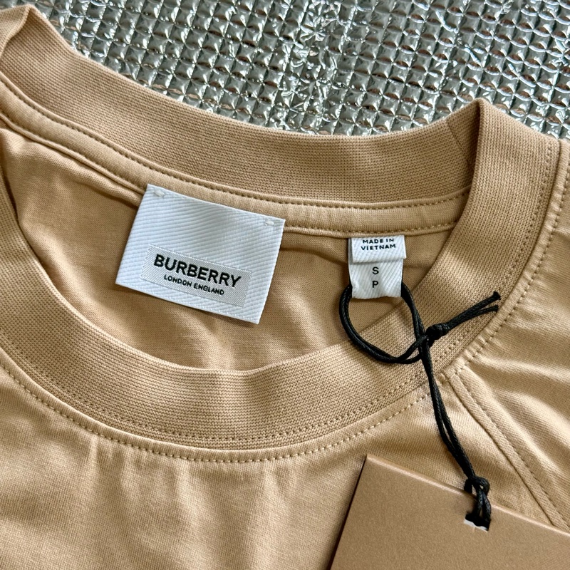 全新商品 Burberry 經典字母Logo 棉質短袖米色T恤(尺寸在內文）-11