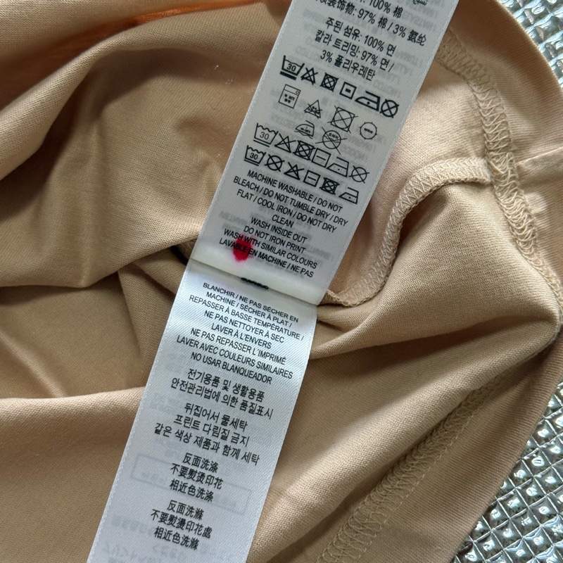 全新商品 Burberry 經典字母Logo 棉質短袖米色T恤(尺寸在內文）-13