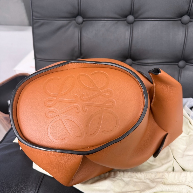 Loewe 大象斜挎包 約36x22x26-6