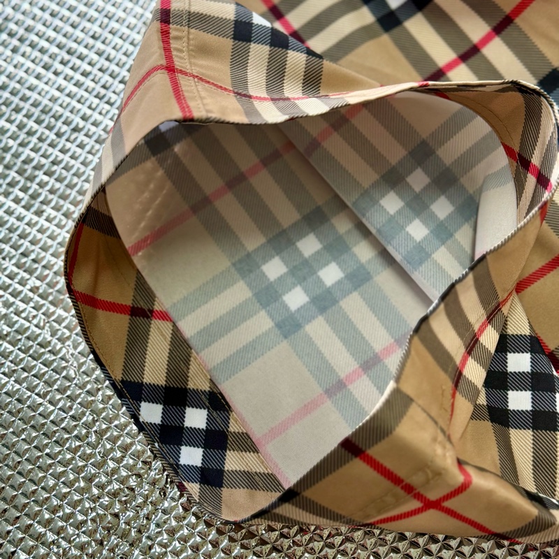 「童裝」全新商品 Burberry 經典格紋短褲（內文有尺寸）-16